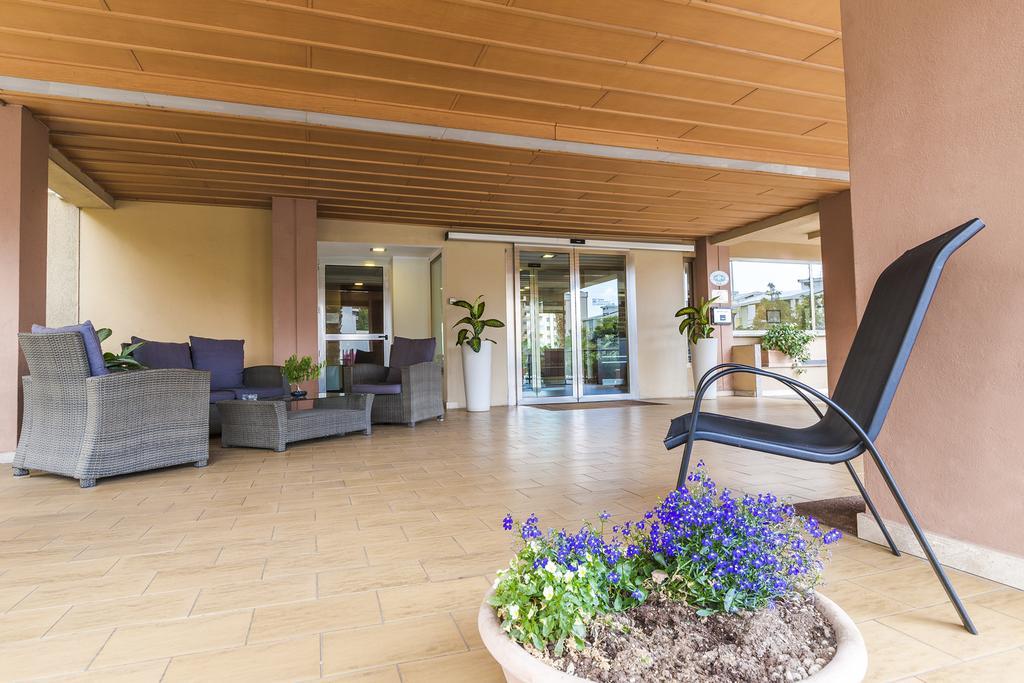 Hotel Residence Ulivi E Palme Cagliari Exteriör bild